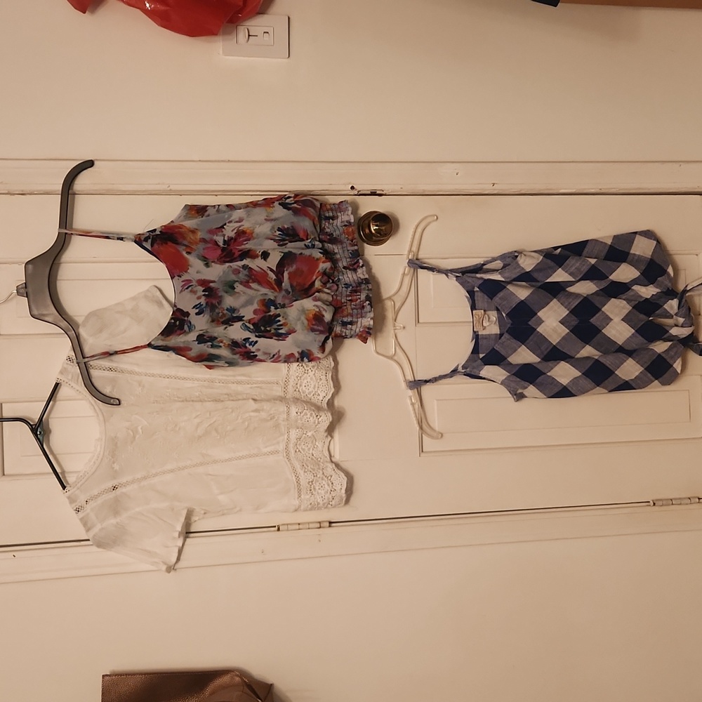 Abercrombie top bundle Small
